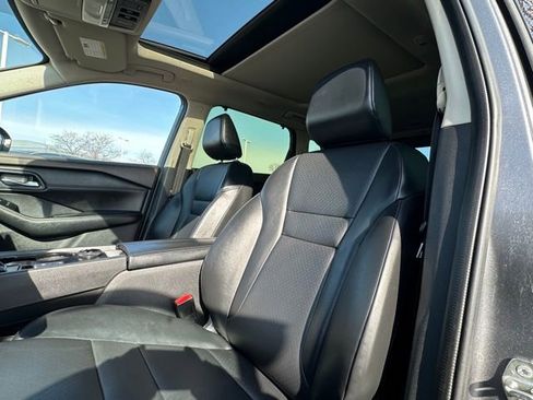 Certified 2023 Nissan Rogue SV w/ SV Premium B Package image 25