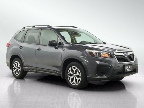 Used 2020 Subaru Forester Premium AWD/4WD image 7
