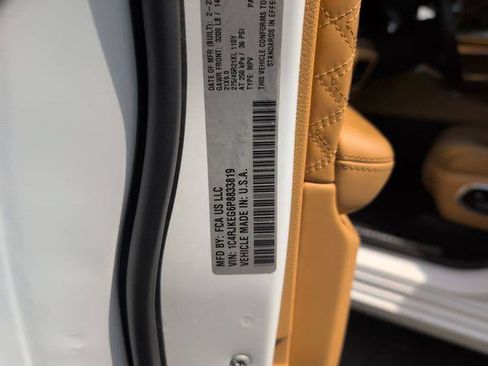 Certified 2023 Jeep Grand Cherokee L Summit AWD/4WD image 27