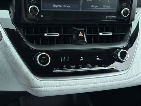 Used 2022 Toyota Corolla SE image 28