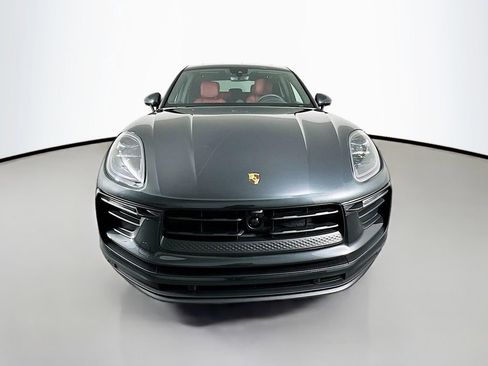 Used 2025 Porsche Macan image 6