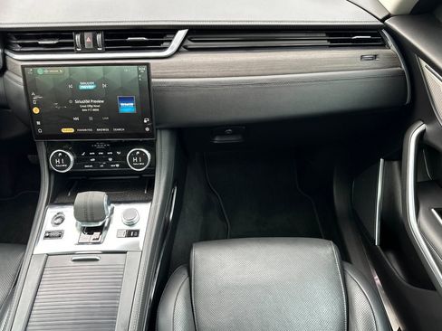 Used 2021 Jaguar F-PACE S image 29