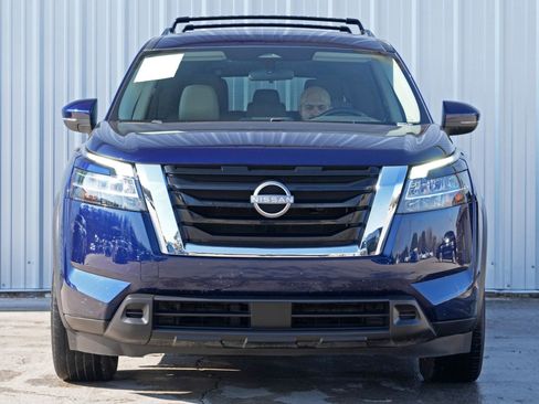 Used 2022 Nissan Pathfinder SV image 6