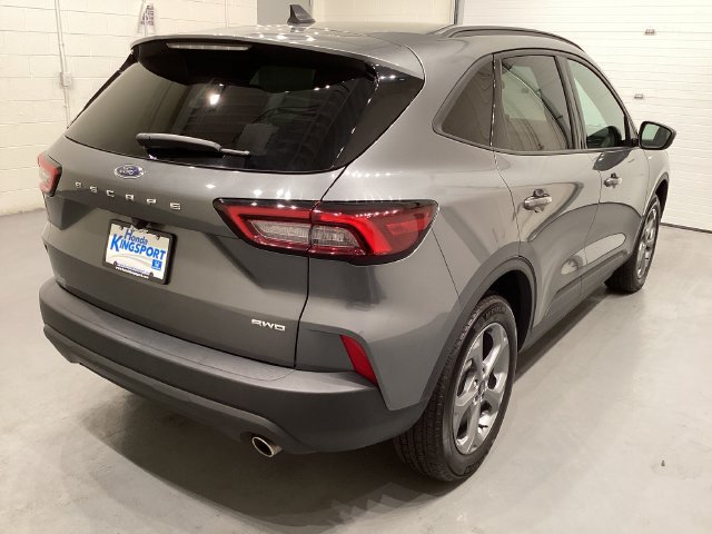 Used 2025 Ford Escape ST-Line Select AWD/4WD image 8