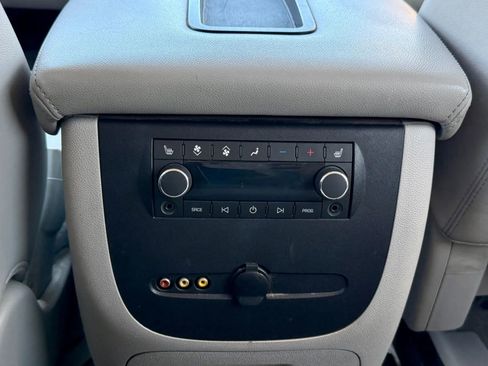 Used 2014 Chevrolet Suburban LT w/ Luxury Package image 14