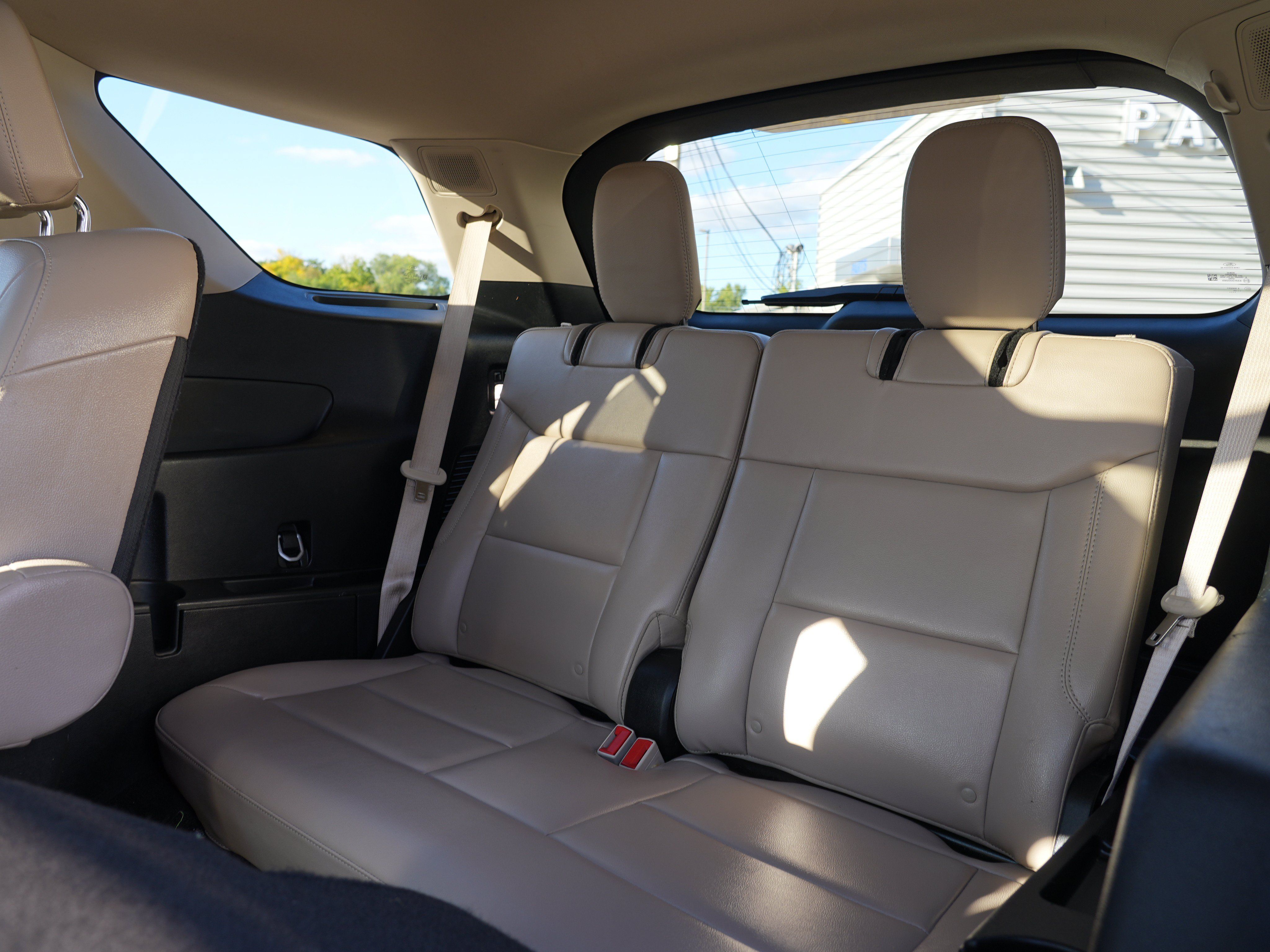 Used 2024 Ford Explorer Limited w/ Limited Technology Package AWD/4WD image 29