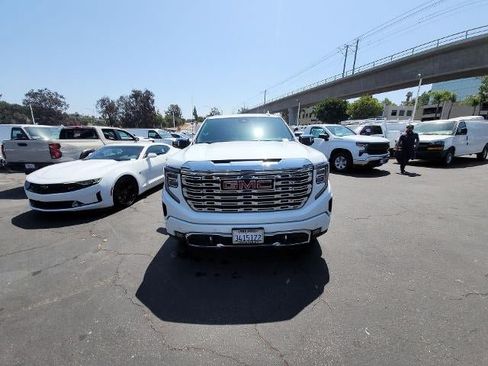 Used 2024 GMC Sierra 1500 Denali AWD/4WD image 3