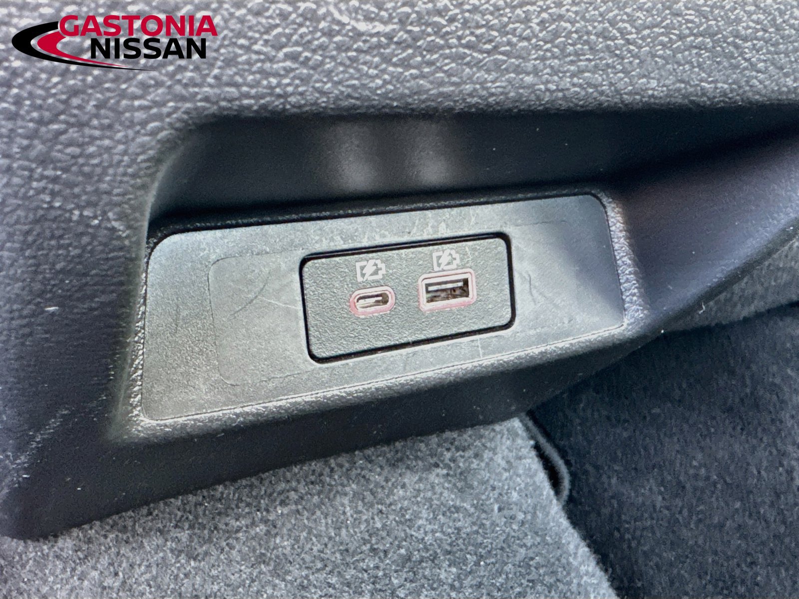 Used 2025 Nissan Altima 2.5 SV FWD image 32