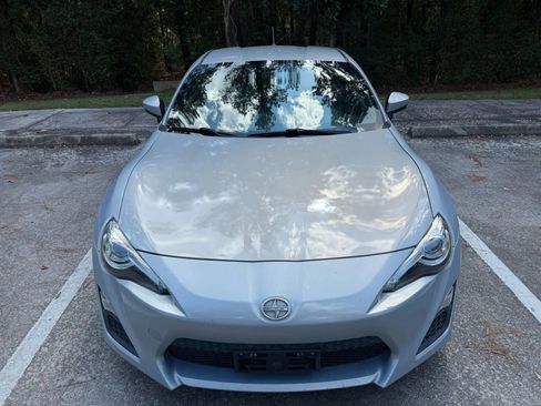 Used 2013 Scion FR-S image 2