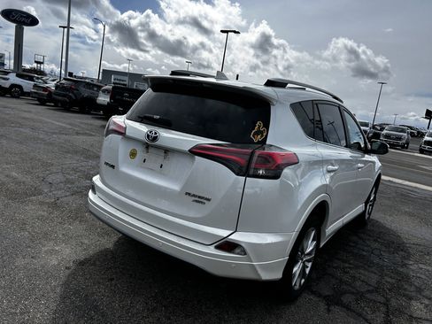 Used 2018 Toyota RAV4 Platinum image 5