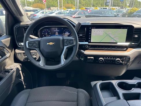 Used 2025 Chevrolet Silverado 1500 LT AWD/4WD image 13