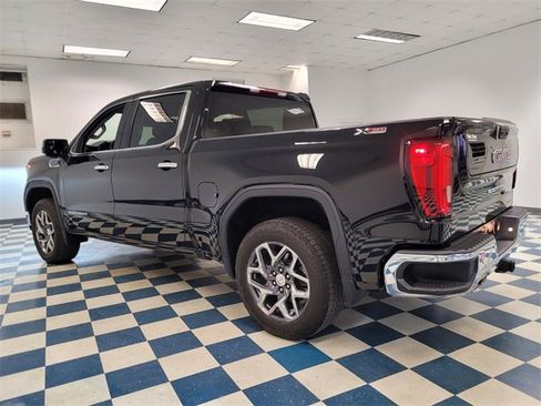 Used 2024 GMC Sierra 1500 SLT image 5