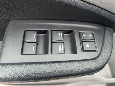 Used 2017 Honda Pilot EX image 11