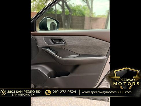 Used 2022 Nissan Rogue S FWD image 20