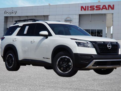Used 2024 Nissan Pathfinder Rock Creek image 1