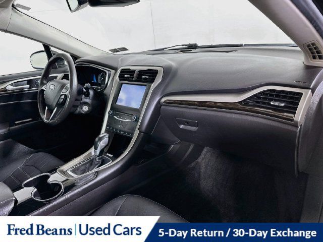 Used 2015 Ford Fusion SE w/ Equipment Group 502A FWD image 30