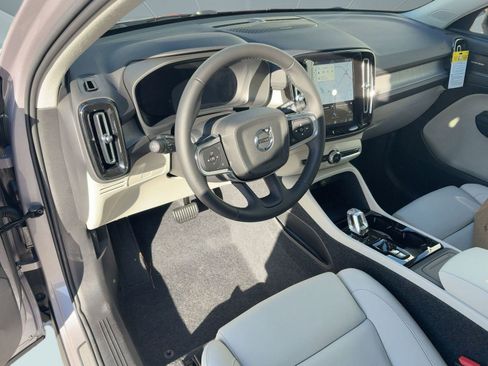 New 2026 Volvo XC40 B5 Ultra w/ Climate Package image 4