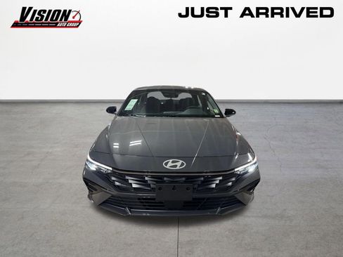 New 2026 Hyundai Elantra SEL Sport Premium FWD image 2