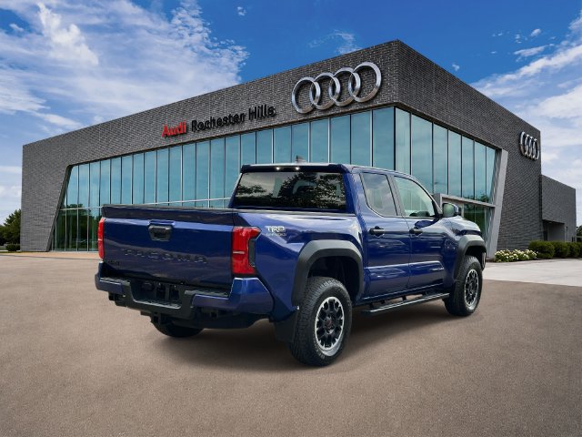 Used 2024 Toyota Tacoma TRD Off-Road AWD/4WD image 5