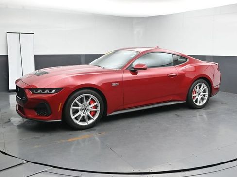 Used 2024 Ford Mustang GT Premium RWD image 3
