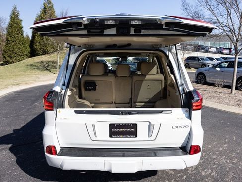 Used 2020 Lexus LX 570 4WD w/ Luxury Package image 53
