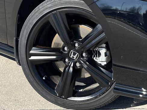 Used 2025 Honda Accord Sport image 9