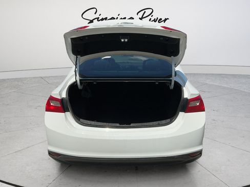 Used 2018 Chevrolet Malibu LT FWD image 20