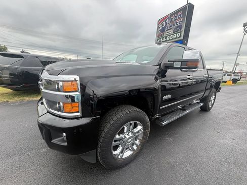 Used 2019 Chevrolet Silverado 2500 High Country w/ Duramax Plus Package AWD/4WD image 8
