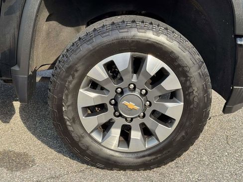 Used 2024 Chevrolet Silverado 2500 Custom w/ Custom Value Package image 27