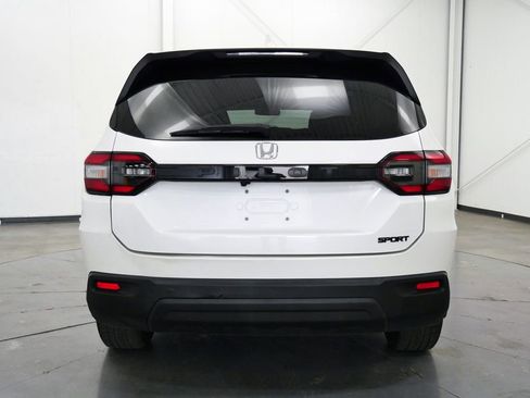 Used 2023 Honda Pilot LX image 6
