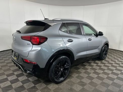 Used 2024 Buick Encore GX Sport Touring image 3