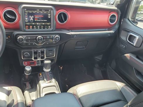 Used 2023 Jeep Gladiator Rubicon w/ LED Lighting Group AWD/4WD image 16