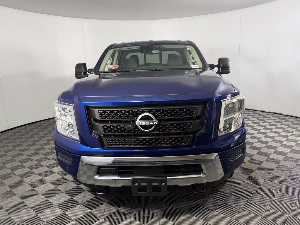 Used 2024 Nissan Titan SV w/ SV Convenience Package AWD/4WD image 2