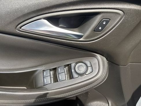Used 2023 Buick Encore GX Preferred w/ Cold Weather Comfort Package FWD image 18