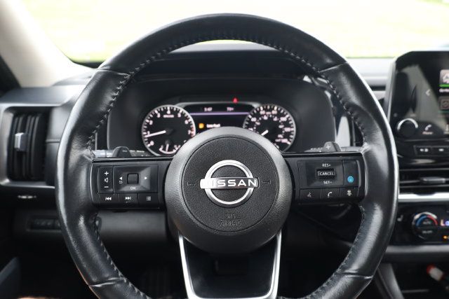 Used 2024 Nissan Pathfinder SL AWD/4WD image 16