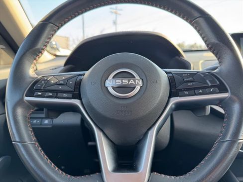 Certified 2025 Nissan Altima 2.5 SR image 16