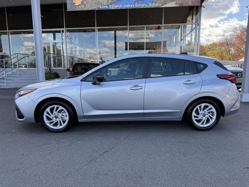 Certified 2025 Subaru Impreza 2.0i image 2