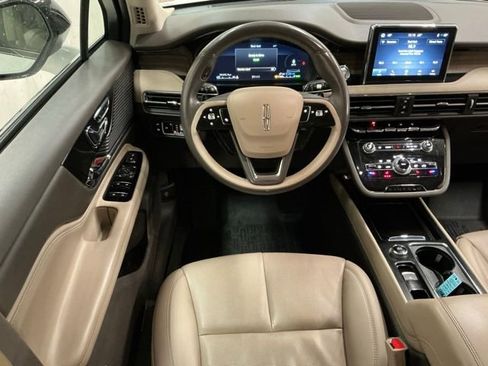 Used 2022 Lincoln Corsair Grand Touring image 10