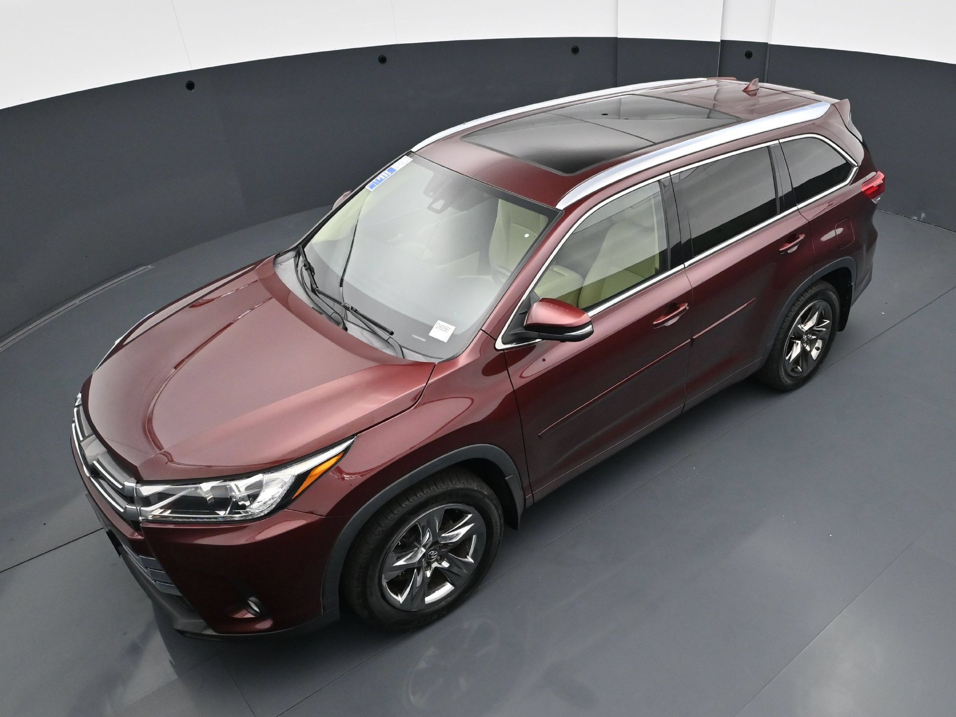 Used 2018 Toyota Highlander Limited Platinum w/ Carpet Mat Package (TMS) AWD/4WD image 36