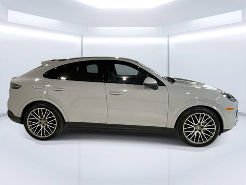 Used 2022 Porsche Cayenne Platinum Edition AWD/4WD image 8
