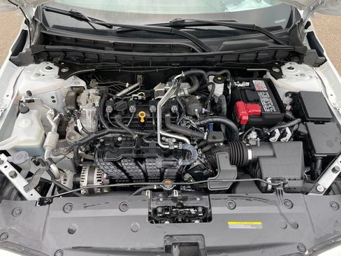 Used 2024 Nissan Altima 2.5 SR FWD image 27