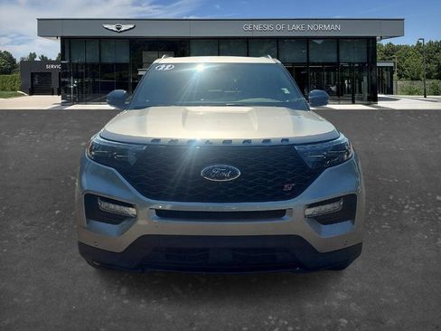 Used 2022 Ford Explorer ST w/ Equipment Group 401A AWD/4WD image 2