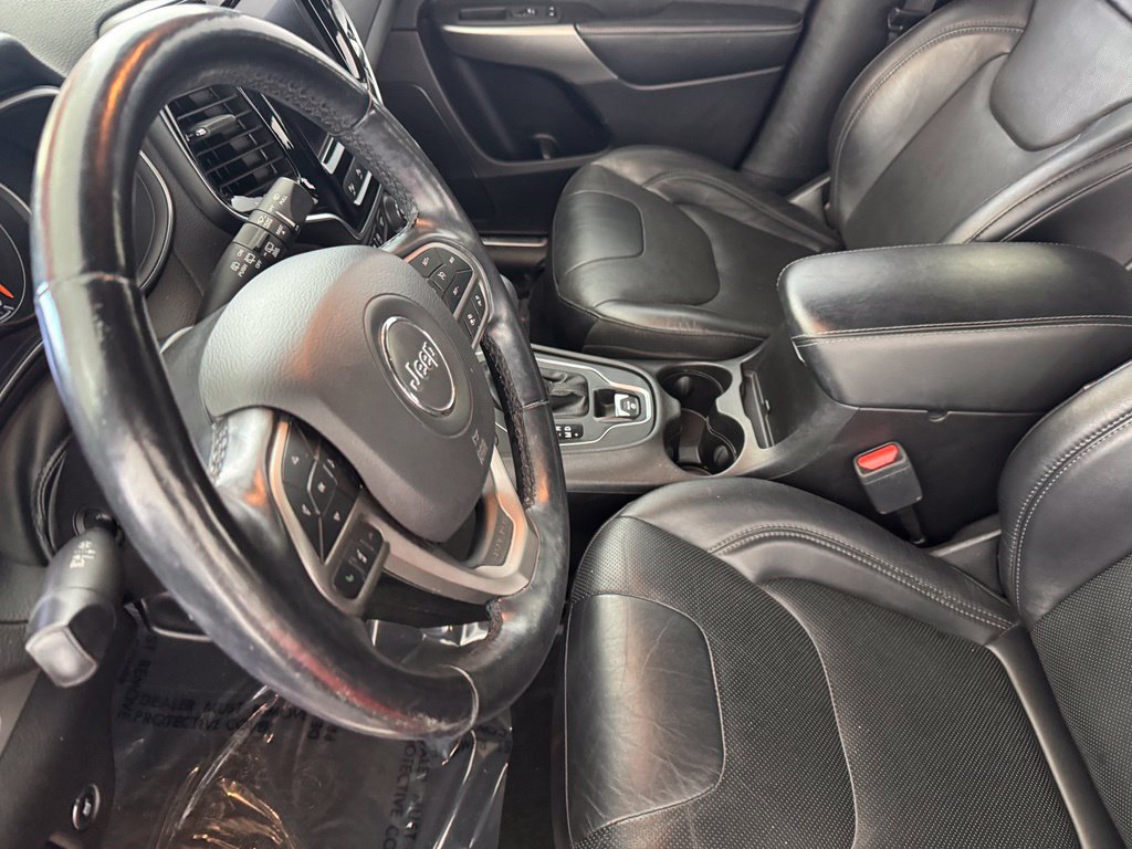 Used 2021 Jeep Cherokee High Altitude AWD/4WD image 21