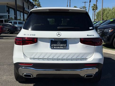 New 2026 Mercedes-Benz GLB 250 4MATIC image 16