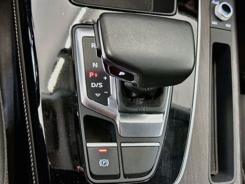 Used 2024 Audi Q5 2.0T Premium Plus AWD/4WD image 25