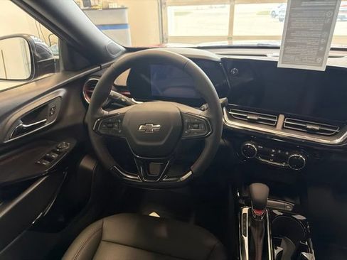New 2026 Chevrolet Trax RS w/ Sunroof Package FWD image 33