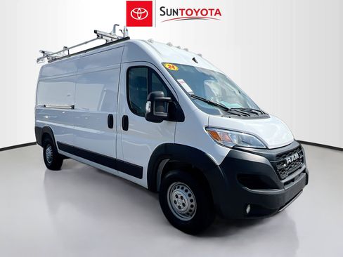Used 2024 RAM ProMaster 2500 w/ Convenience Group image 1