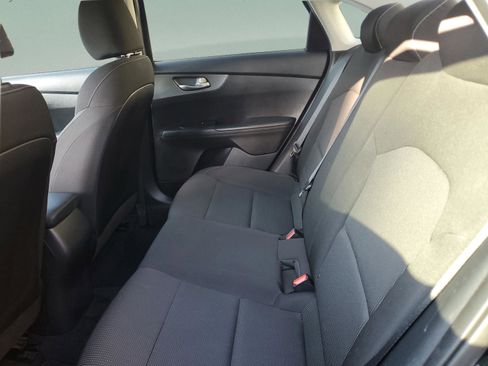 Used 2021 Kia Forte LXS image 7