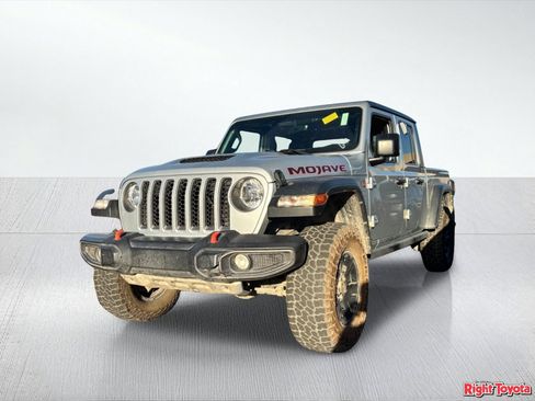 Used 2023 Jeep Gladiator Mojave AWD/4WD image 2