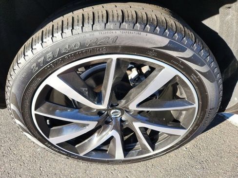 Used 2024 Volvo XC90 B6 Plus image 11